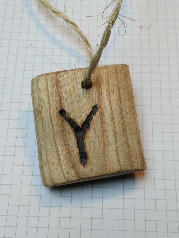 Glücksbringer aus Holz